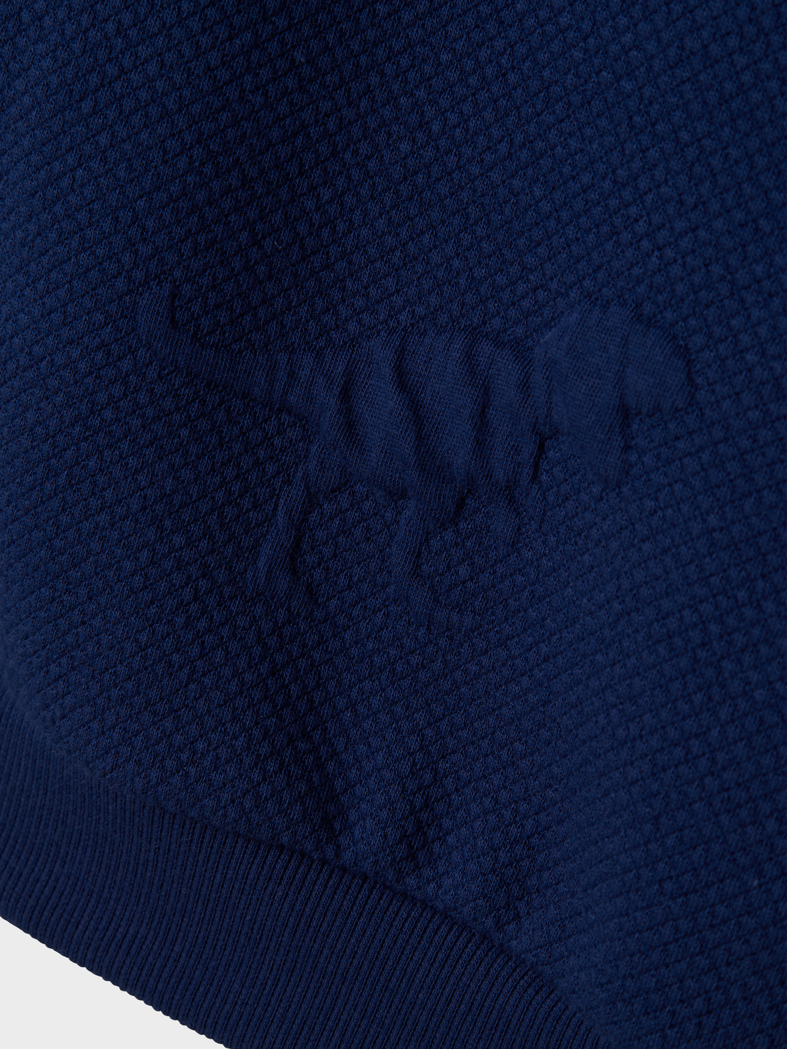 model_shot-front_full